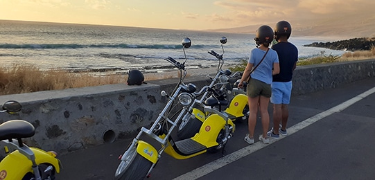 Woolib-Run : Pause en bord de route pour admirer la côte