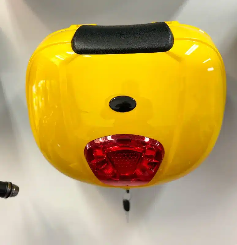Woolib-RT_topcase_jaune